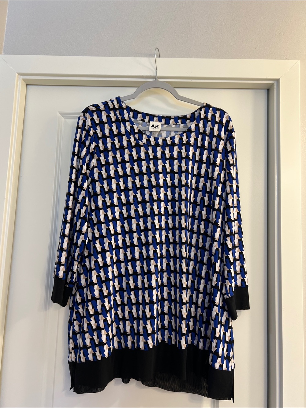 Anne Klein Blue, White & Black Geometric Tunic Top